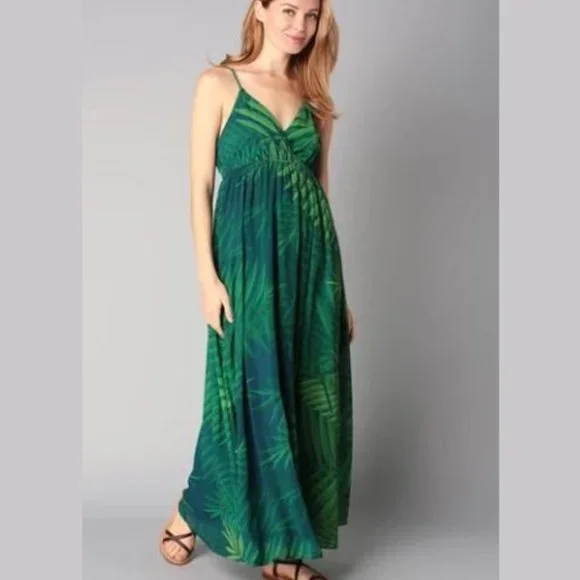 Molly Bracken | Dresses | You Going To Love This Molly Bracken Palm Print Maxi  Dress | Poshmark